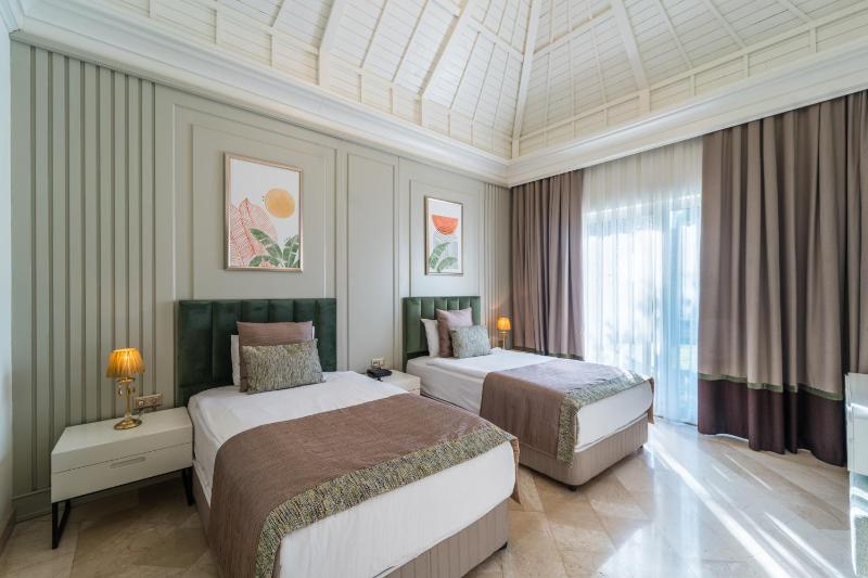 Bali Villa with Private Pool (3 Adults + 2 Children) image 4
