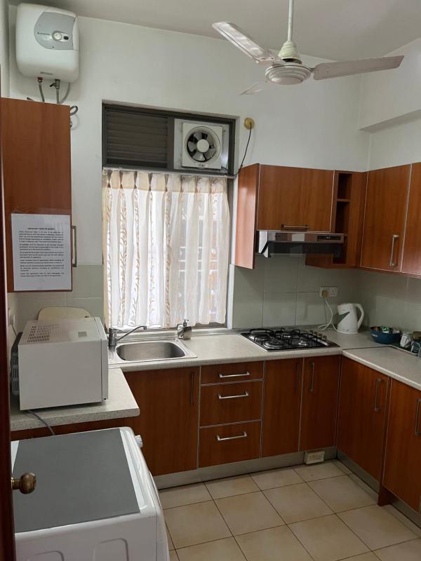 Hedges Court Residencies-2 Rooms with En-suite baths 3 plus Beds Visitors Bath 104 sqm spacious Apartment - image 3
