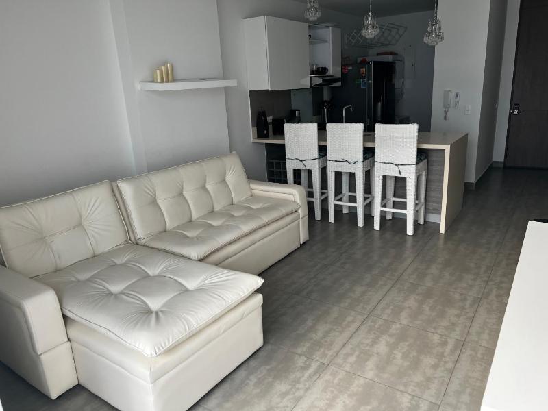 Hermoso apartamento con vista al mar y salida directa a la playa - image 13