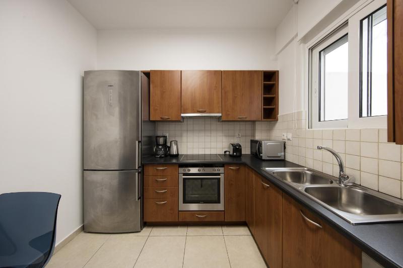 2 bedroom flat next to Acropolis - image 11