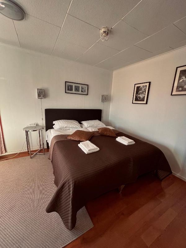 Double Room image 1