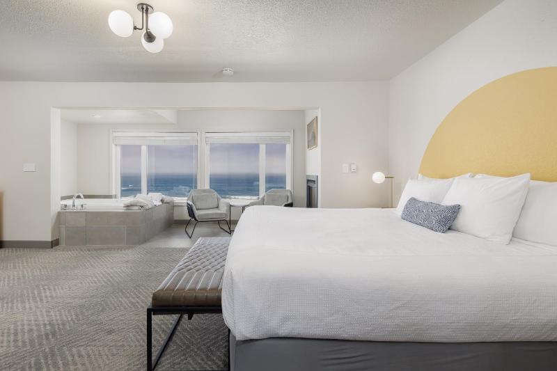 Surfland Hotel - image 22