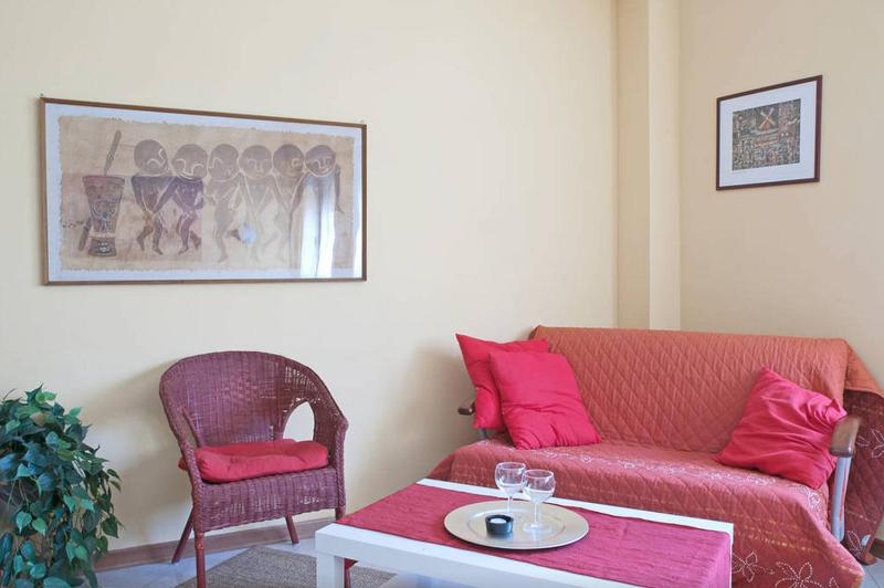 Standard Family Room image 4