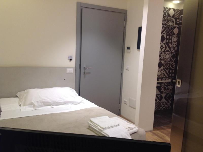 Single Room - Disability Access image 2