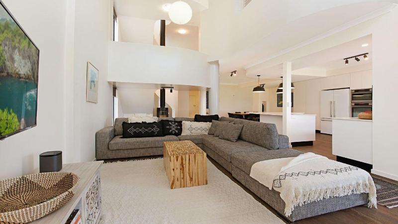 Seabreezes & Ocean Views - image 2