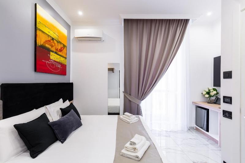 Standard Double or Twin Room image 1