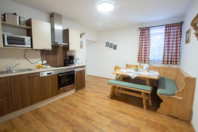 Two-Bedroom Apartment with Mountain View and Balcony Top 6 image 4