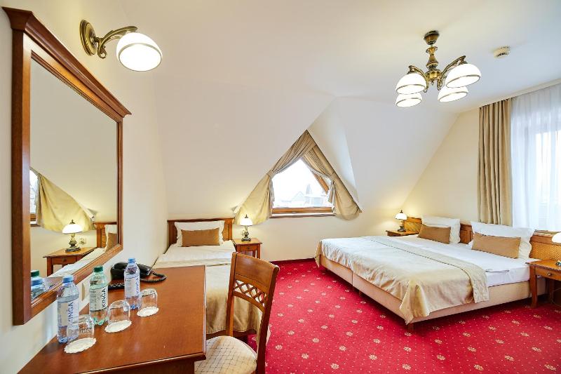 Standard Triple Room image 1
