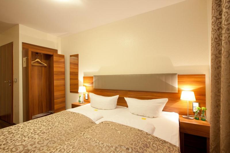 Comfort Double or Twin Room image 4