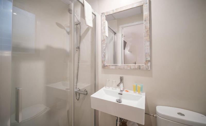 Hostal Menurka - image 4