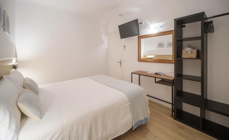 Hostal Menurka - image 45