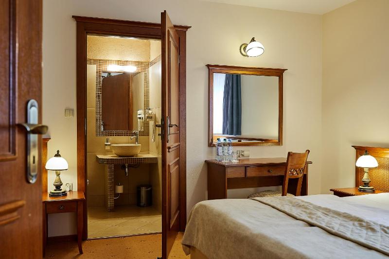 Studio Apartment (3 Adults) image 4