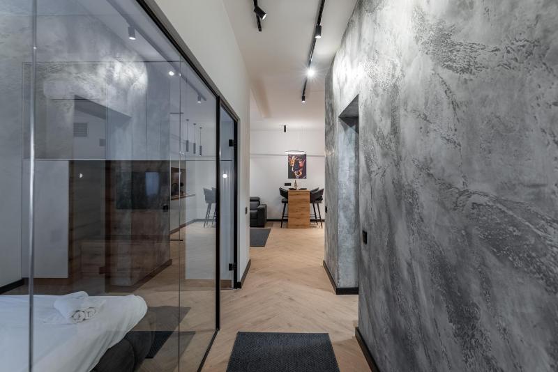 Silver Luxury Suites - image 2