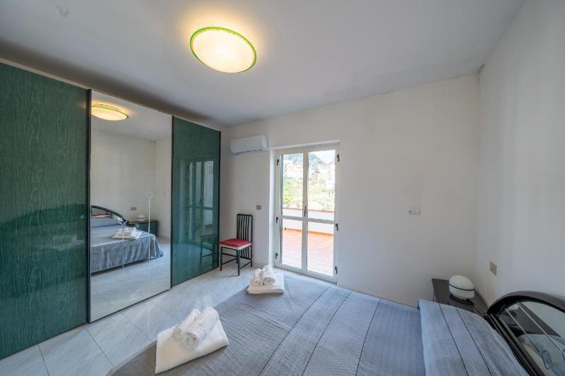 Mare e Monti apartment - image 15