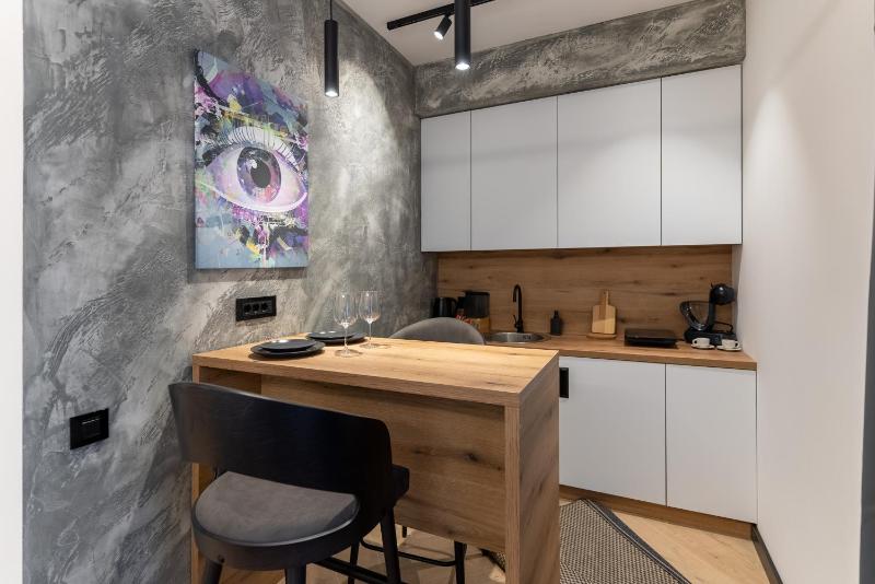 Silver Luxury Suites - image 15