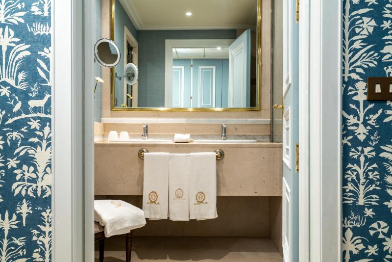 Superior Triple Room with Parking Included image 4