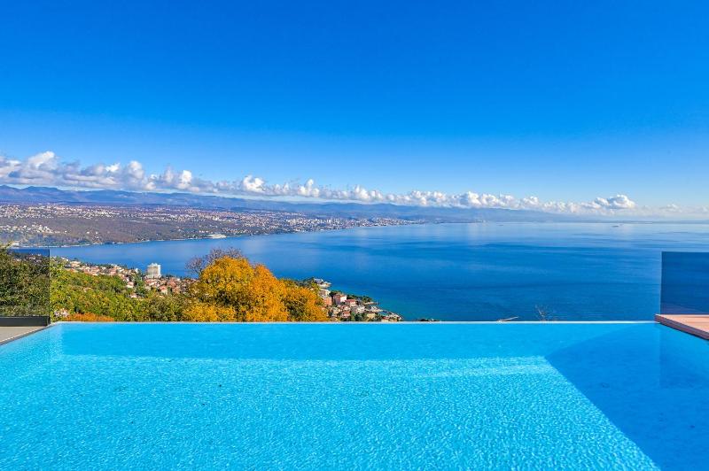 Villa Naya with Heated Pool and Hot Tub - image 50