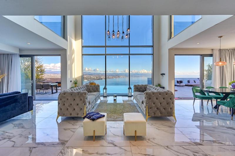Villa Naya with Heated Pool and Hot Tub - image 25