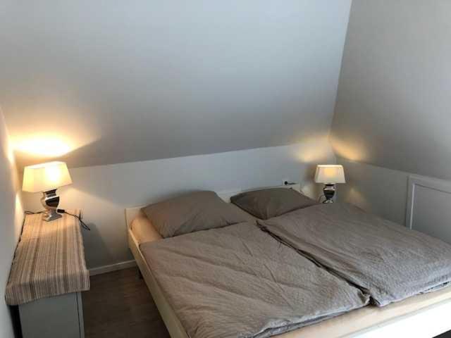 Apartment with Shower image 2