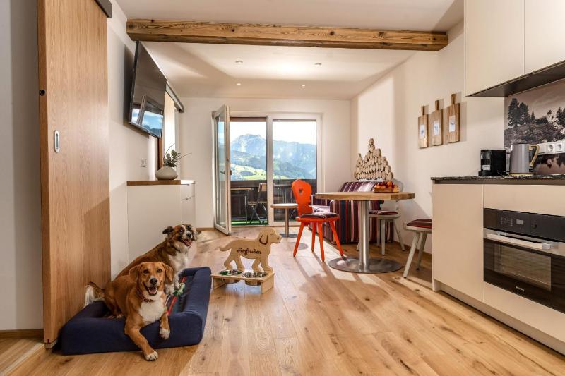 Apartment with Mountain View image 4