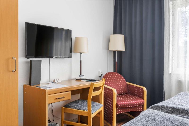 Quadruple Room with Garden View image 3