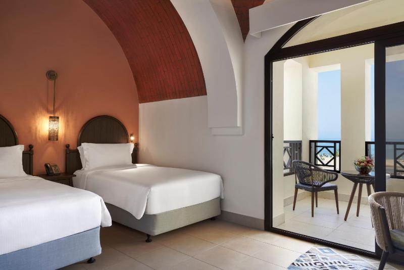 Lagoon Room - Twin Beds image 1