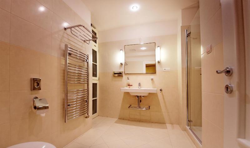 Economy Single Room image 2