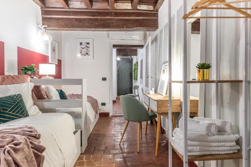 Wine Apartments Florence Ciliegiolo - image 2