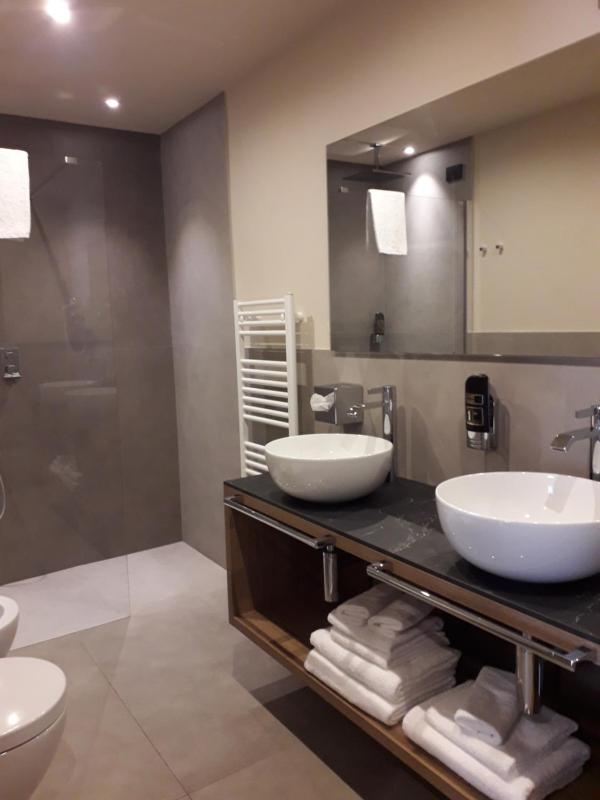 Junior Suite with Balcony image 2