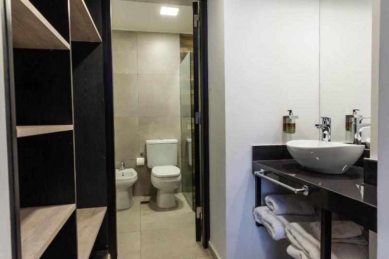 HOTEL M - image 8