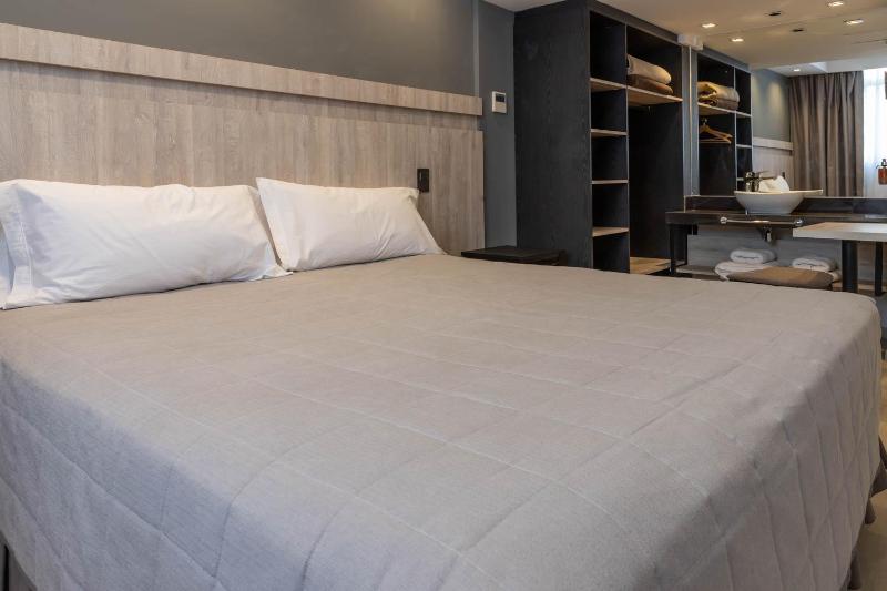 HOTEL M - image 12