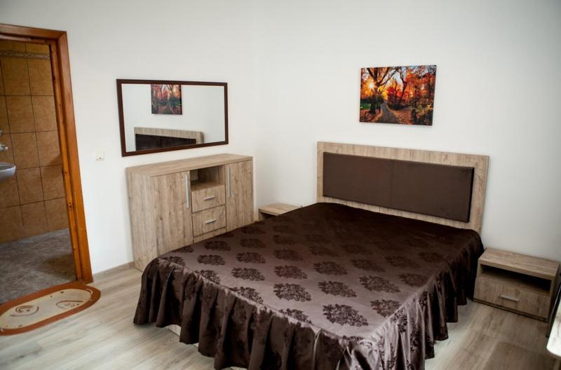 Hotel Allegro - image 8