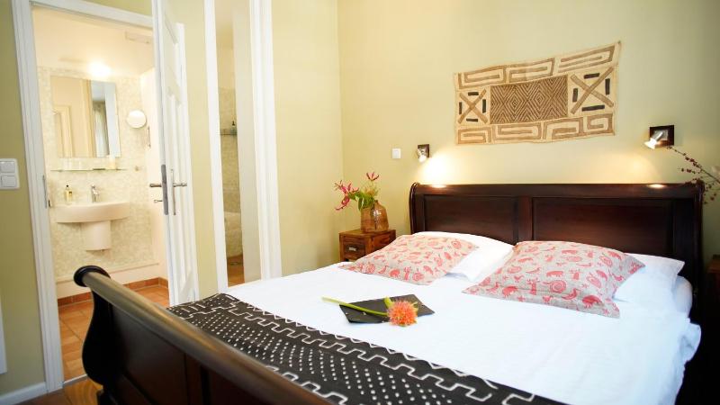 Deluxe Triple Room image 1