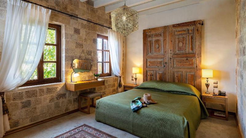 Premium Suite - Katina image 1