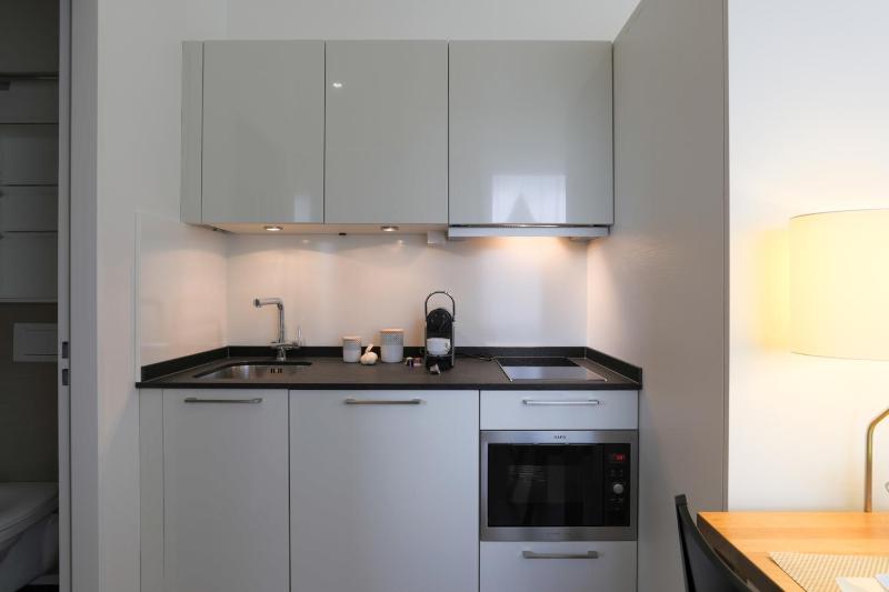 Guggach Apartôtel - image 8