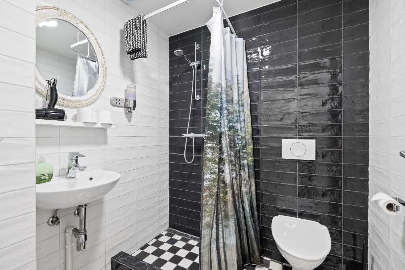 Triple Room with Private Bathroom image 4