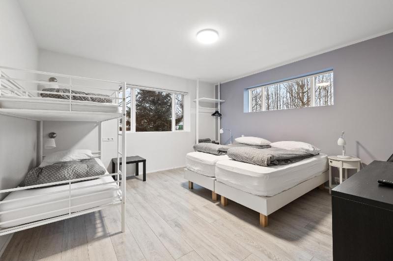Family Room with Private Bathroom image 1