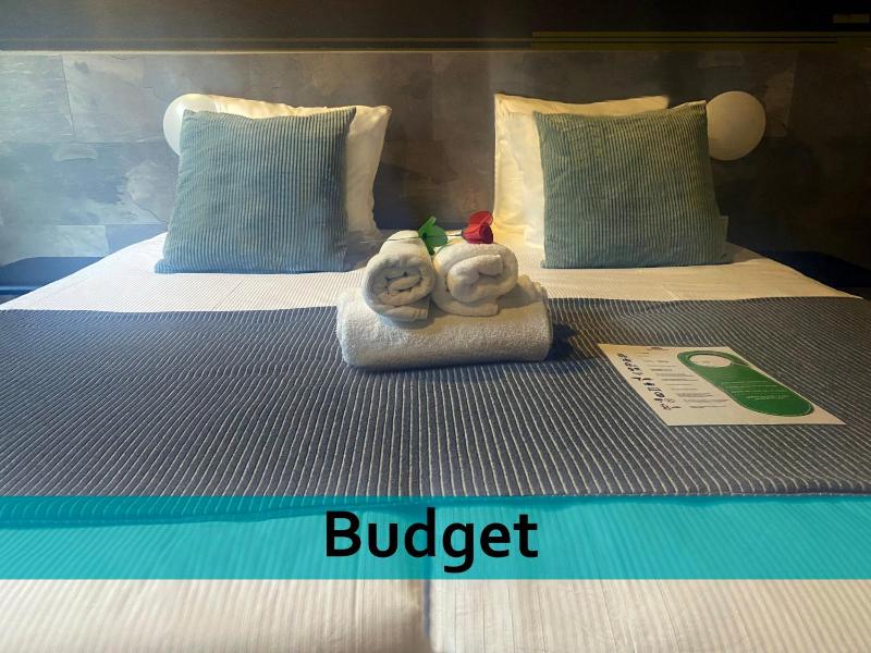 Budget Twin Room with Bath