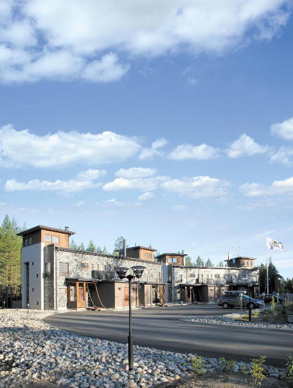 Three-Bedroom Apartment with Sauna - No pets image 3