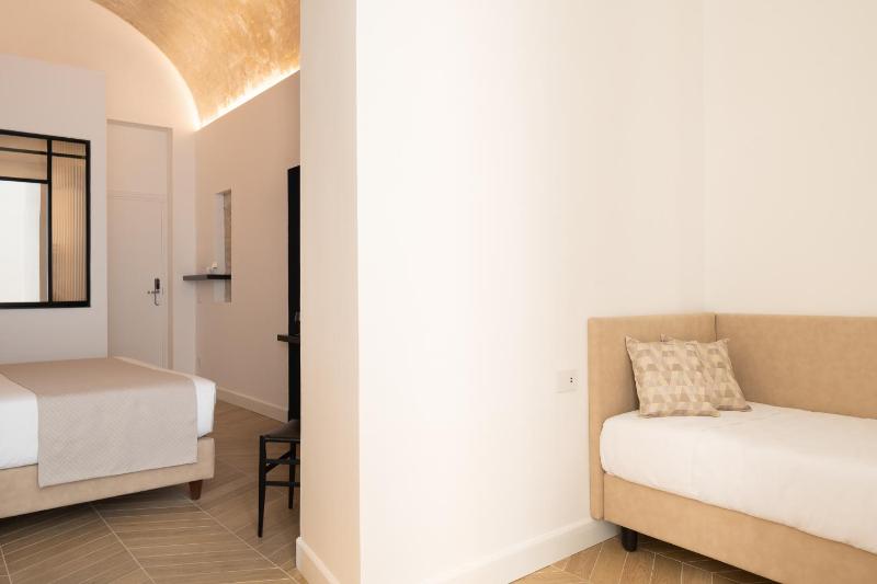 Mirabilis Relais - image 8