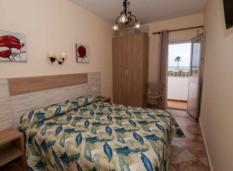 Standard Double Room image 4