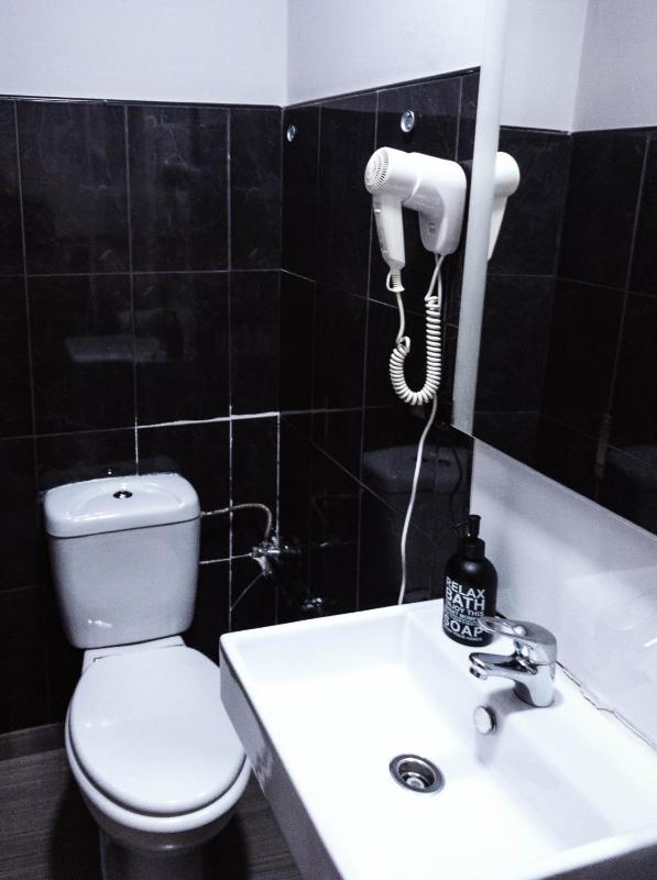 Standard Triple Room image 4