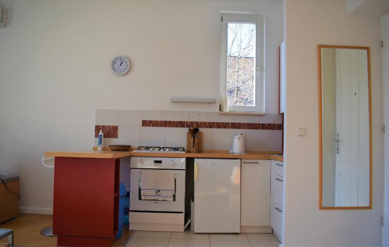Apartment Mejtas with free parking - image 9