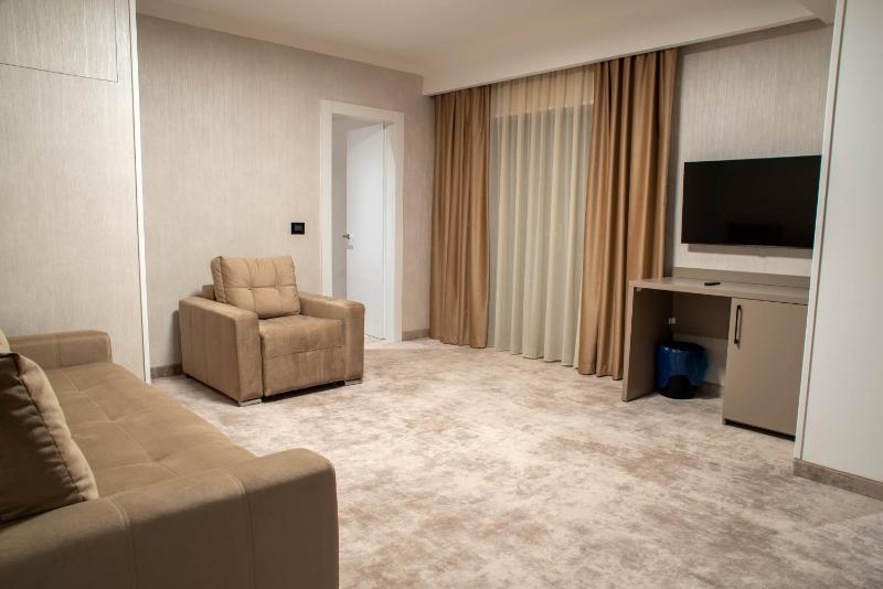 Superior Apartment image 4
