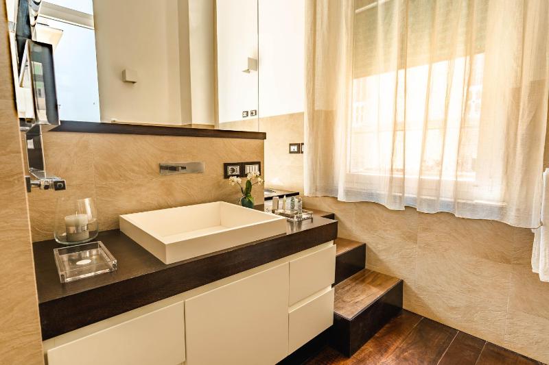 AD MAIORA Boutique Suite - image 12