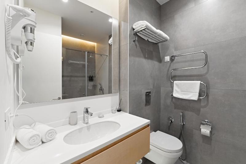 Deluxe Twin Room image 3