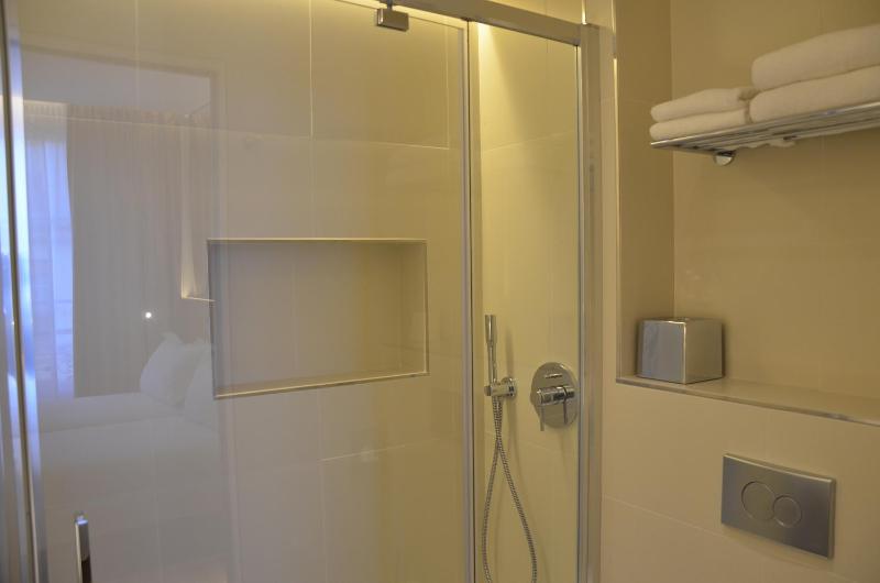Triple Room image 2