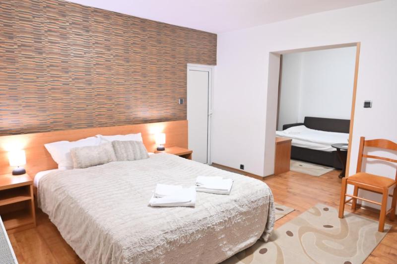 Hotel Rothmans-Breakfast - Free parking - Lobby - image 10