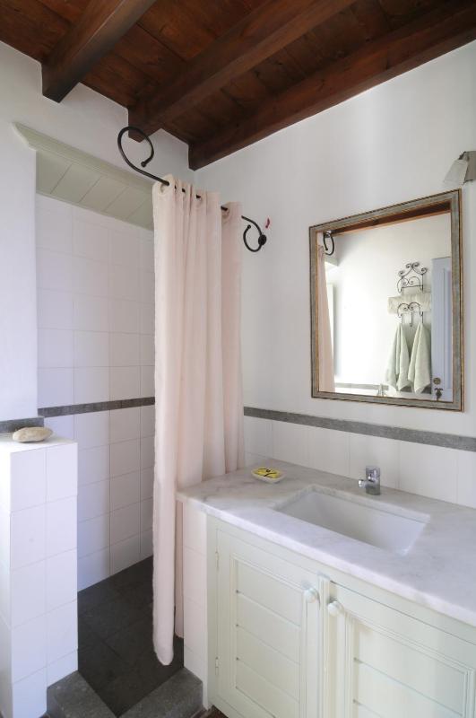 Two-Bedroom Apartment with Sea View image 2