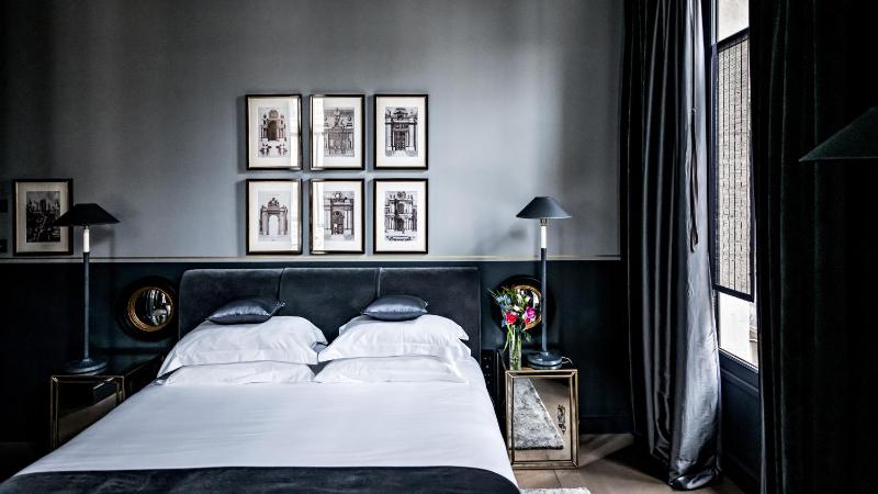 Deluxe Double Room image 4